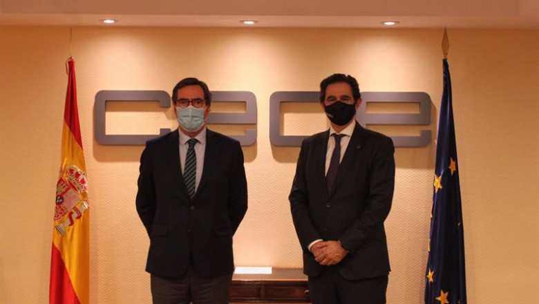 ep el presidente de ceoe antonio garamendi y el presidente de evolutio jacinto cavestany en la firm