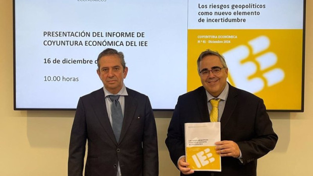 ep el presidente del instituto de estudios economicos inigo fernandez de mesa y su director general 20241216110903