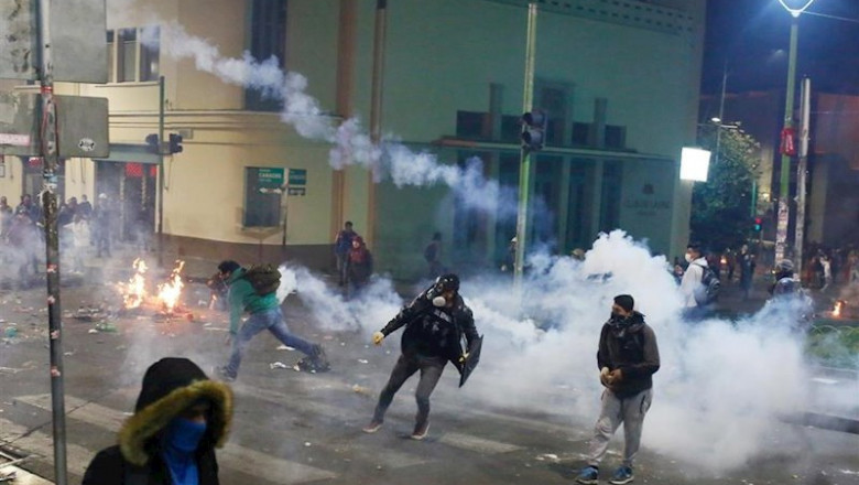 ep enfrentamientos entre manifestantes y policias en la paz en las protestas contra la reeleccion de