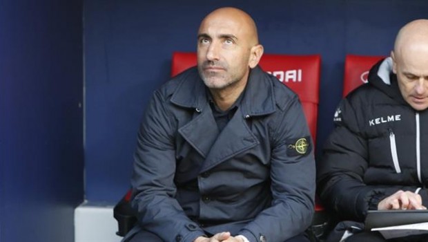 ep entrenadoralaves abelardo fernandez