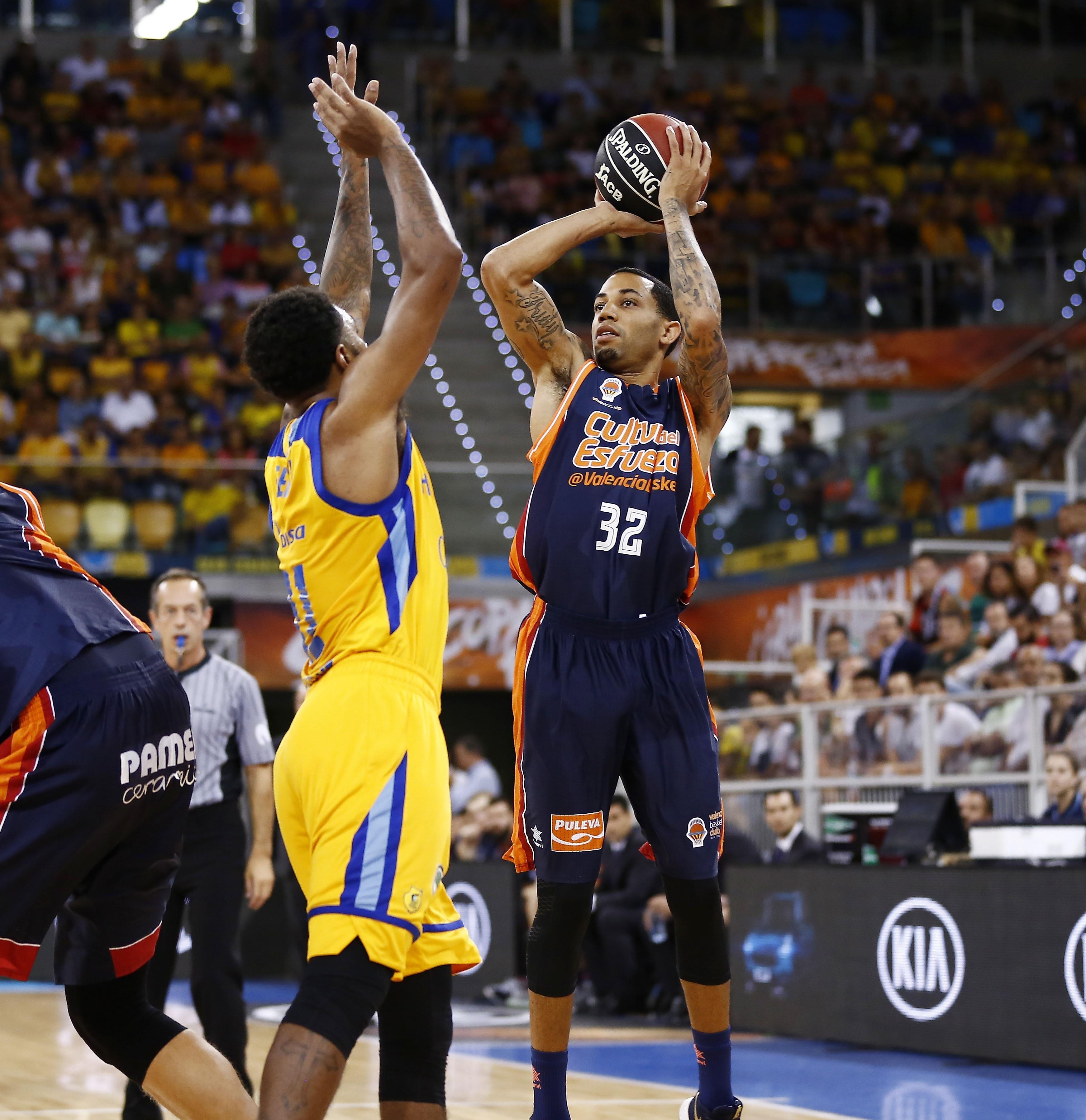 Green lanza ante un defensor del Herbalife | ACB PHOTO ep green lanzaun defensorherbalife