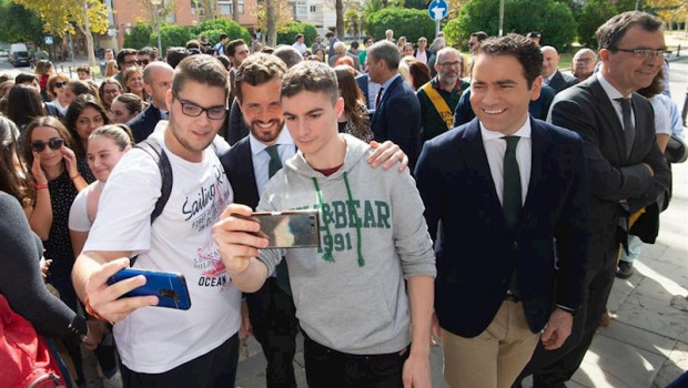 ep i-d el diputado del pp al congreso de los diputados por murcia y secretario general del partido