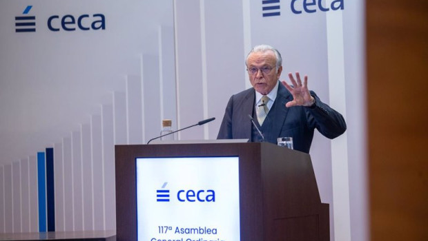 ep isidro faine presidente de ceca durante la 117 asamblea general de ceca