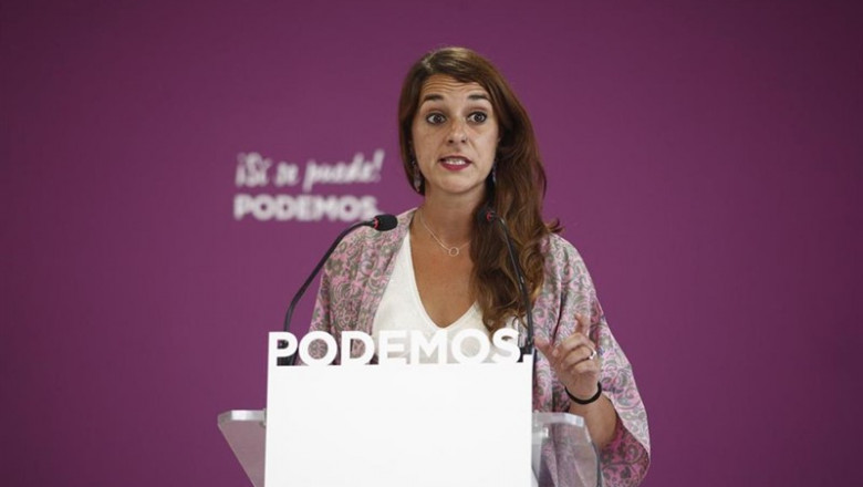 La portavoz de Podemos y diputada de Unidas Podemos, Noelia Vera, ofrece declaraciones a los medios de comunicación tras la celebración del Consejo de Coordinación de Podemos. | Eduardo Parra - Europa Press ep la portavozpodemosdiputadaunidas podemos noelia vera ofrece declaracioneslos medioscomunicacionla celebracionconsejocoordinacionpodemos