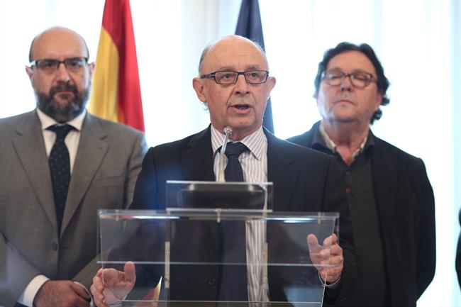 Montoro firma con los sindicatos el acuerdo para el empleo público | EUROPA PRESS ep montoro firmalos sindicatosacuerdoempleo publico