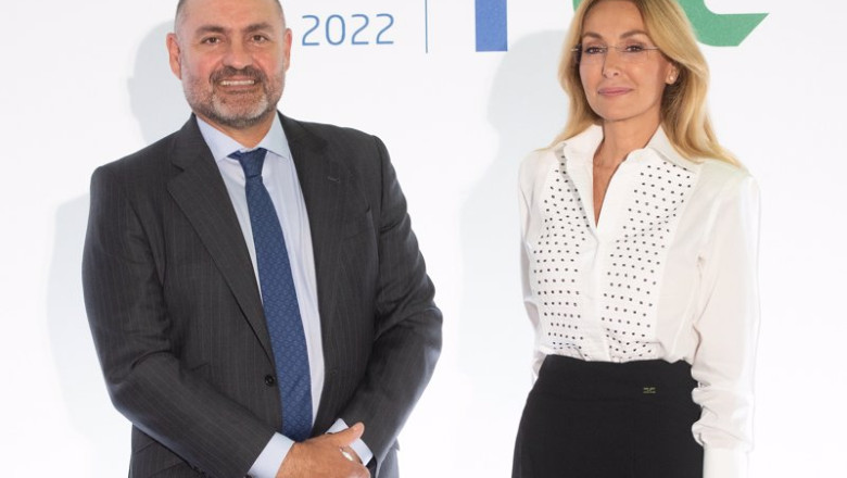 ep pablo colio y esther alcocer koplowitz ceo y presidenta de fcc en la junta de accionistas de 2022