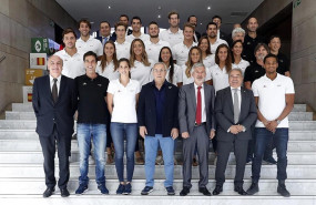 ep presidentecoe alejandro blanco recibelas seleccioneswaterpolo subcampeonasmundogwangju