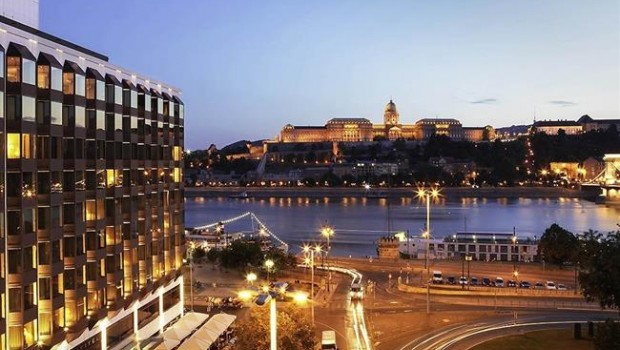 ep sofitel budapest chain bridge