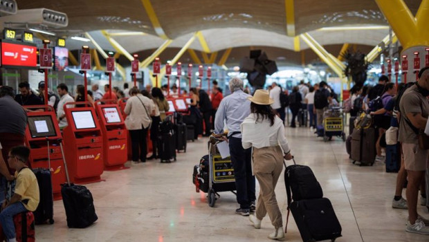 ep varias personas en el aeropuerto adolfo suarez madrid barajas a 28 de junio de 2024 en madrid