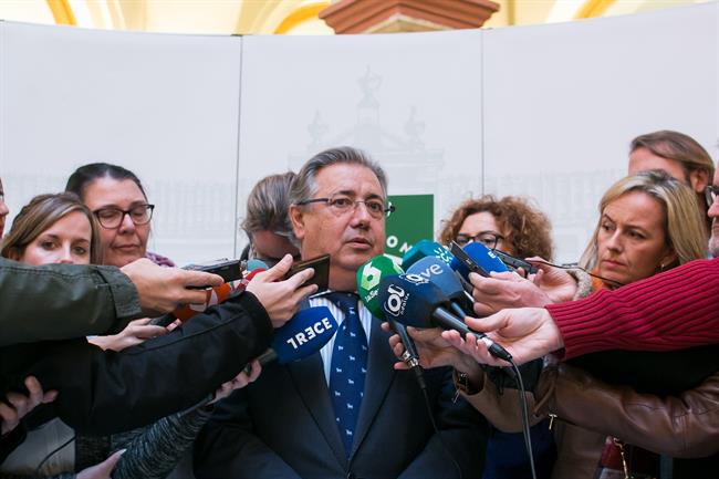 ep zoido atiendelos periodistassevilla