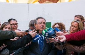 ep zoido atiendelos periodistassevilla