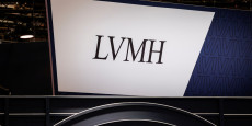 le logo de lvmh au parc des expositions de la porte de versailles a paris 20241015184914 