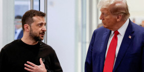 le president americain donald trump et le president ukrainien volodimir zelensky 