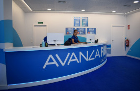 1631017853 trabajadora en tienda avanza fibra alcantarilla 