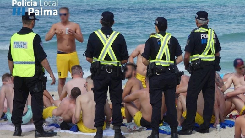 ep actuacion de la policia local de palma en 2018 contra el turismo de borrachera en playa de palma