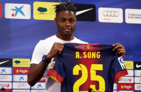 ep alex song presentado con el fc barcelona