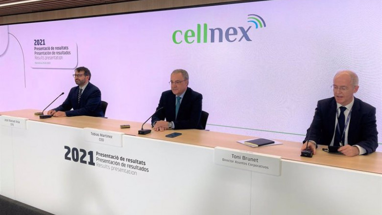 Archivo - El consejero delegado de Cellnex, Tobias Martínez, junto al director financiero y de M&A, José Manuel Aisa, y al director de Asuntos Corporativos, Toni Brunet, en rueda de prensa | EUROPA PRESS - Archivo ep archivo el consejero delegado de cellnex tobias martinez junto al director financiero y de ma