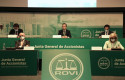 ep archivo   javier lopez belmonte encina vicepresidente de datos de rovi en el centro de la imagen
