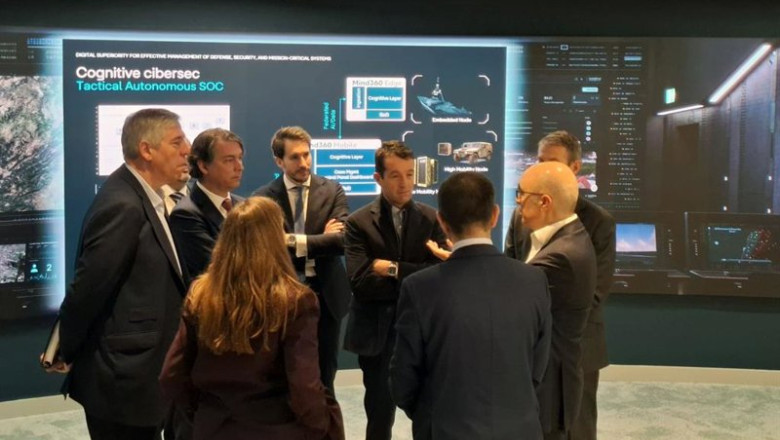 Archivo - Los principales directivos de Indra en una presentación de IndraMind con el presidente de Airbus | INDRA - Archivo ep archivo los principales directivos de indra en una presentacion de indramind con el presidente