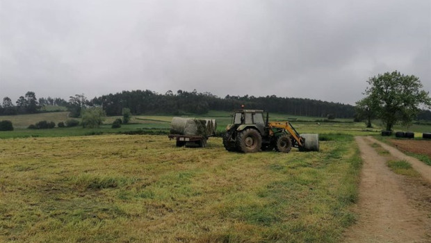 ep archivo   trabajos en el campo rural agricultura pac tractor