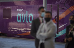 ep archivo   un tren avlo llega a la estacion de joaquin sorrolla
