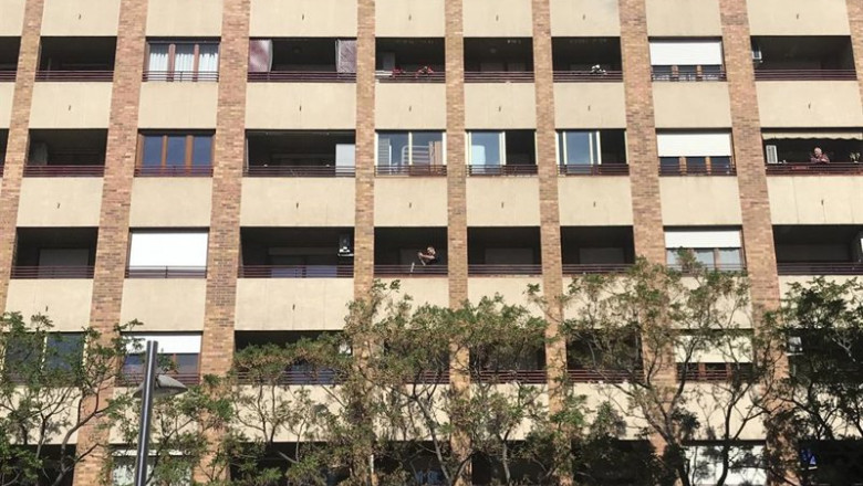 Archivo - Viviendas, fachada de un edificio con arbolado delante | EUROPA PRESS - Archivo ep archivo viviendas fachada de un edificio con arbolado delante