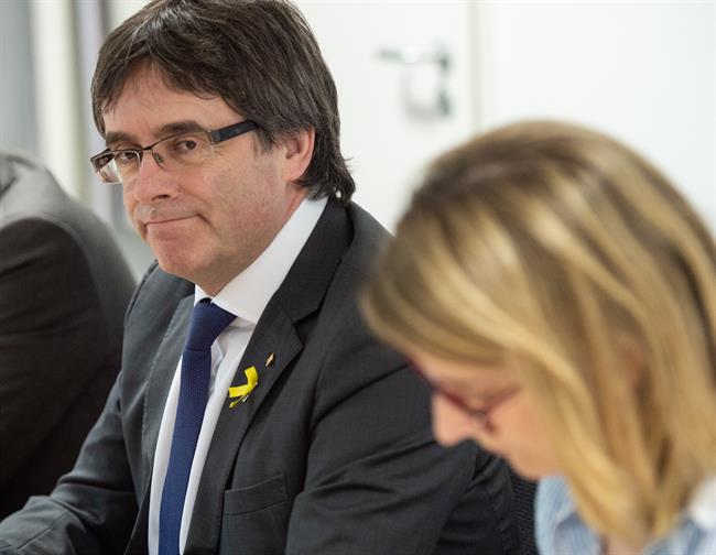 Carles Puigdemont y Elsa Artadi ofrecen una rueda de prensa en Berlín | DPA ep carles puigdemontelsa artadi ofrecenruedaprensaberlin