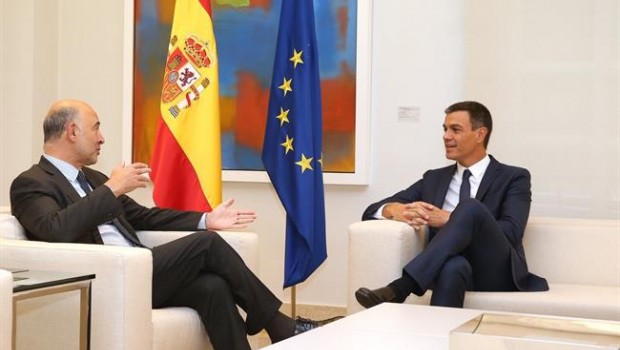 ep comisario europeoeconomia pierre moscovici con pedro sanchez