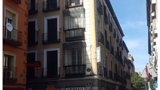 ep edificio en la calle san roque 1 en madrid espana