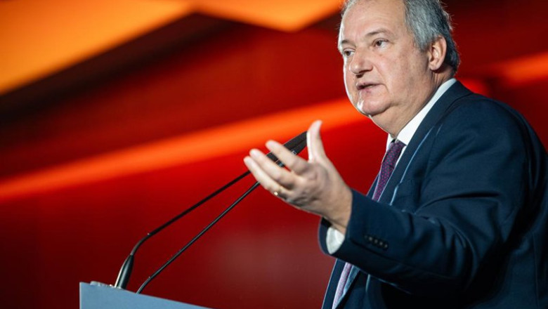 ep el ministro de industria jordi hereu durante el i foro barcelona en el world trade center a 17 de
