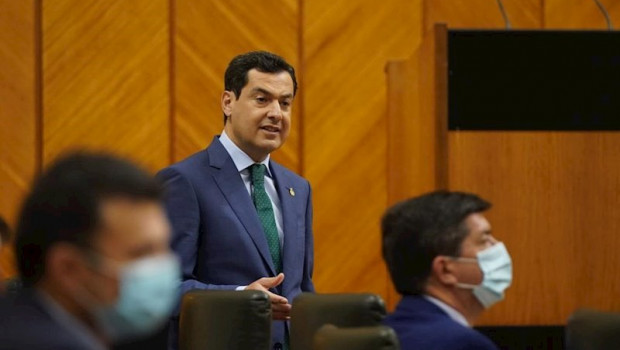ep el presidente de la junta de andalucia juanma moreno en el parlamento andaluz