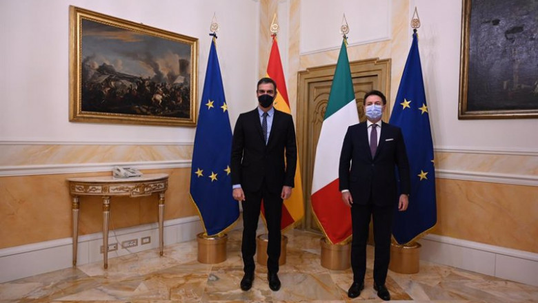 ep i-d el presidente del gobierno pedro sanchez y el primer ministro de italia giuseppe conte posan