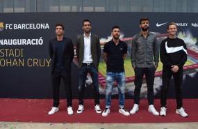 ep jugadores del fc barcelona inauguran el estadio johan cruyff