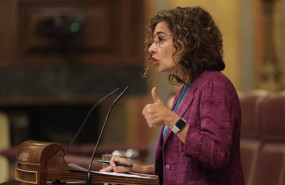ep la ministra de hacienda y funcion publica maria jesus montero interviene en un pleno de control