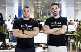 ep leif ferreira derecha y andrei manuel cofundadores ceo y coo respectivamente de bit2me
