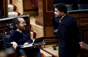 ep los portavoces de unidas podemos pablo echenique i y de erc gabriel rufian este miercoles en la