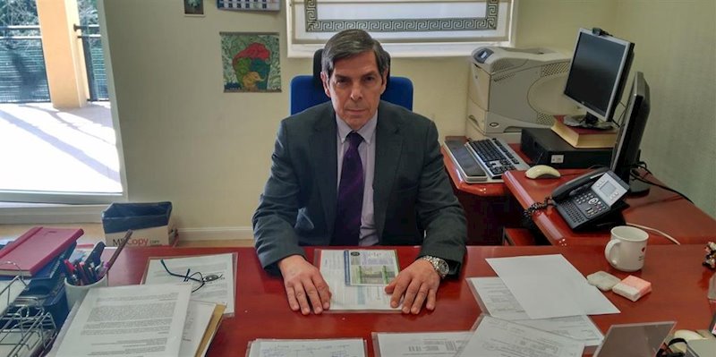 Manuel Posada, en su despacho del Instituto de Investigación en Enfermedades Raras (IIER) del ISCIII. | RICARDO SANTAMARÍA/ISCIII ep manuel posada en su despacho del instituto de investigacion en enfermedades raras iier del isciii