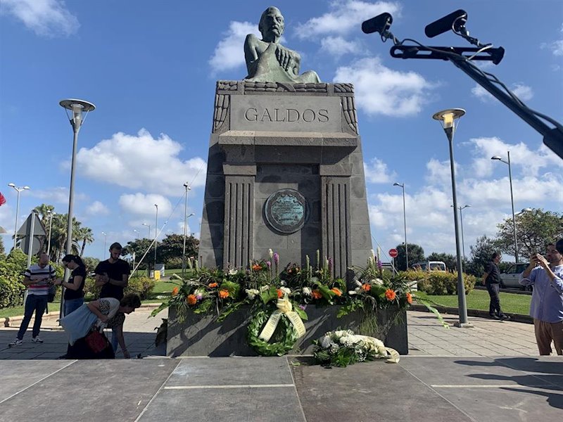 ep monumento a benito perez galdos en las palmas de gran canaria