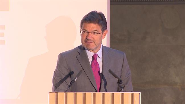 Rafael Catalá en la inauguración de la iv edición del 'open de arbitraje 2018' | EUROPA PRESS ep rafael catala eninauguracionla iv edicion del openarbitraje 2018