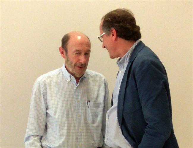 Rubalcaba dialoga con Alfonso Alonso | EUROPA PRESS ep rubalcaba dialogaalfonso alonso