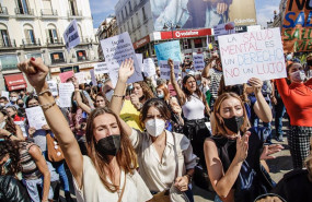 ep varias mujeres sostienen diferentes pancartas en una marcha con motivo del dia mundial de la