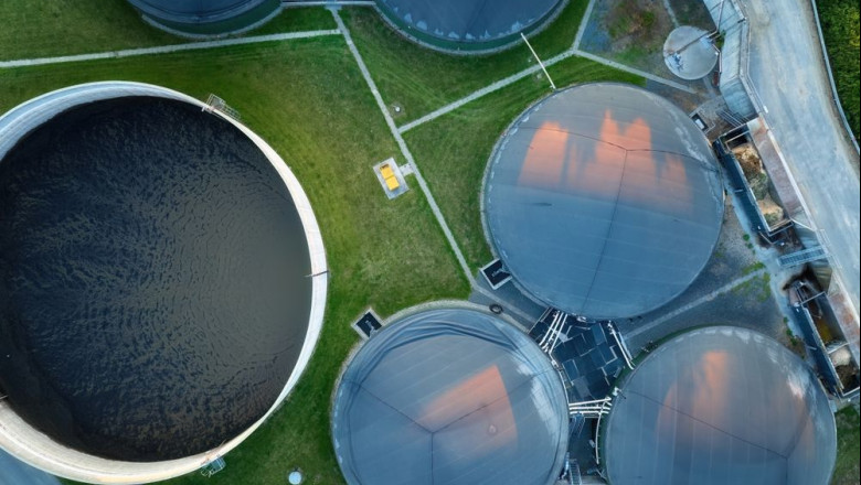 shutterstock 2271560533