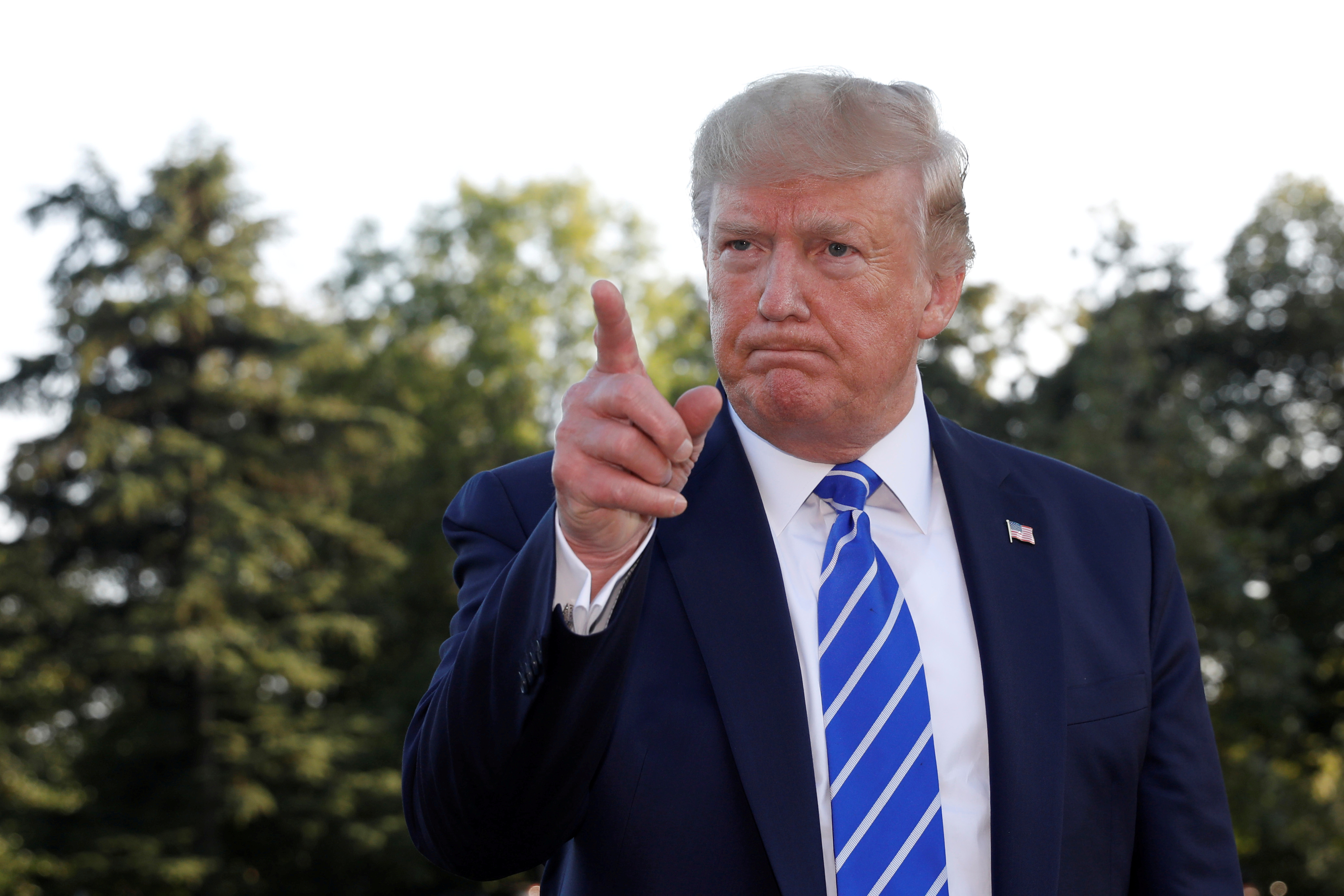 Trump abandona la cumbre de la OTAN por las burlas de otros presidentes