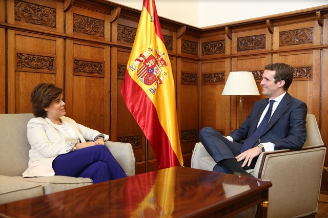 Soraya Sáenz de Santamaría y Pablo Casado | Partido Popular casado santamaria congreso