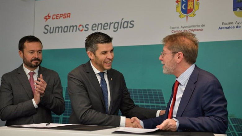 ep acto de firma entre la compania cepsa y los municipios de campo de criptana y arenales de san ep acto de firma entre la compania cepsa y los municipios de campo de criptana y arenales de san