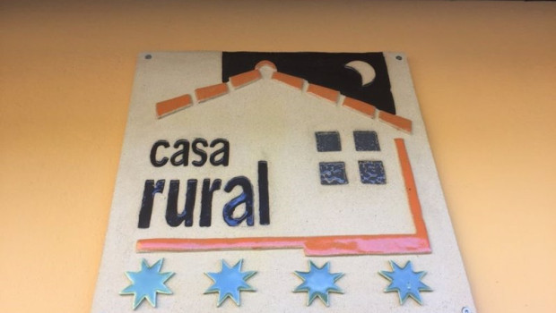 ep archivo   cartel de casa rural