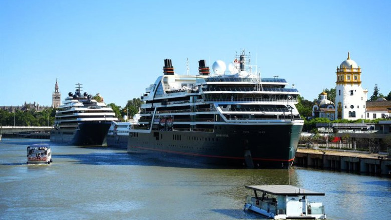 ep archivo   cruceros en un puerto