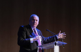 ep archivo   el ministro de industria y turismo jordi hereu interviene durante la clausura de la