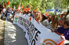 ep archivo   varias personas con una pancarta durante una concentracion de agricultores convocada