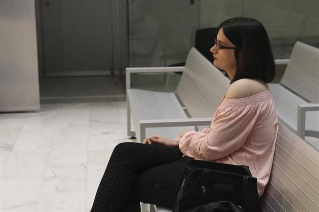 ep cassandra la tuitera juzgadasus chistescarrero blanco declara